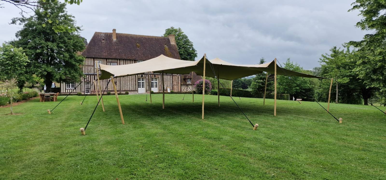 Location de tente Stretch partout en Normandie pour un événement de prestige