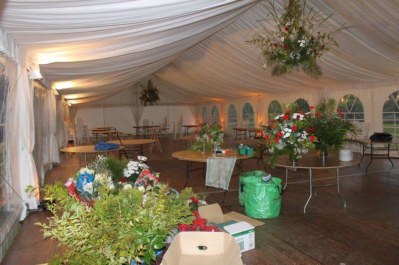 Location de tentes pour un mariage et un vin d'honneur a Héricourt en Caux