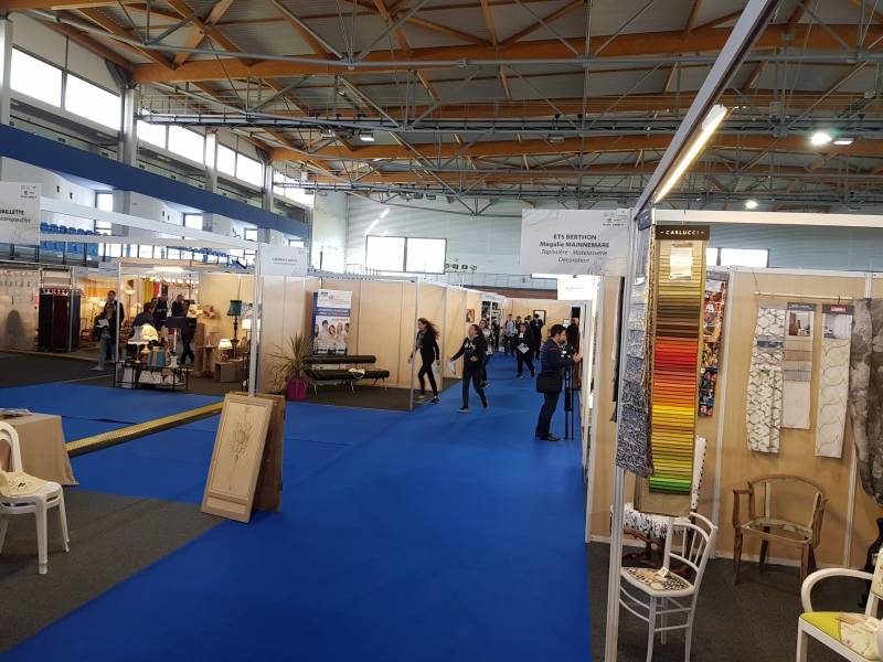 a louer réglette d'éclairage pour exposant 76