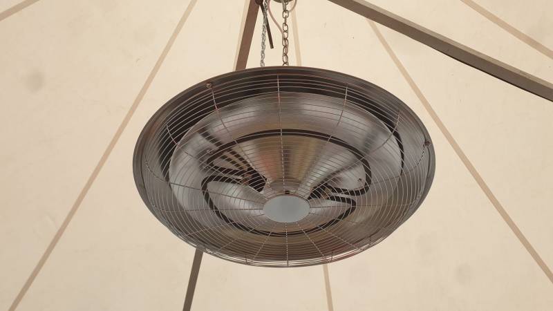 Chauffage radiant électrique suspendu en location en Normandie