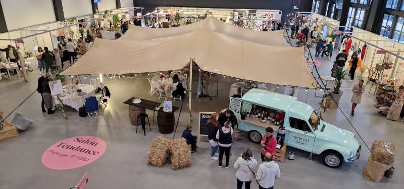 a louer une tente Stretch en Normandie pour événement ou salon