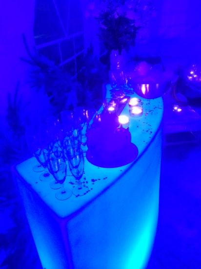 Bar lumineux en location pour décor sympathique