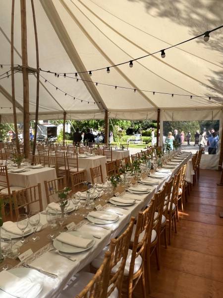 une décoration chic dans un chapiteau Bambou dans l'Eure