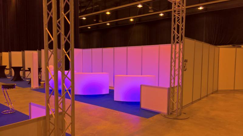 Comptoir d'accueil pour le forum emploi