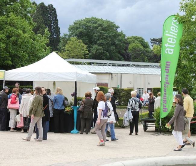 Location de stand pliant pour manifestation a Rouen 76