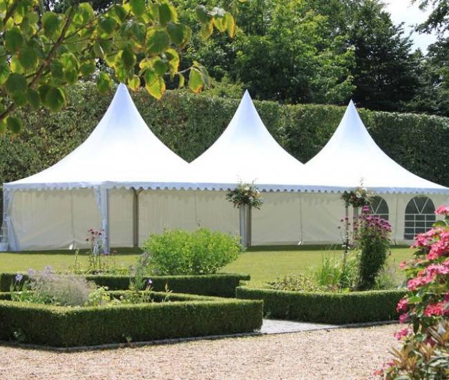 Location de tentes pour un mariage et un vin d'honneur a Héricourt en Caux