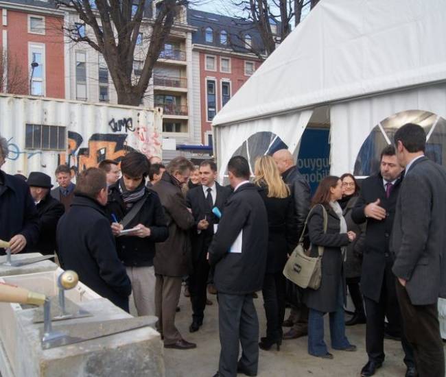 Location de tente a Rouen pour la pose de la premiére pierre de Seine Avenue Batiment BBC