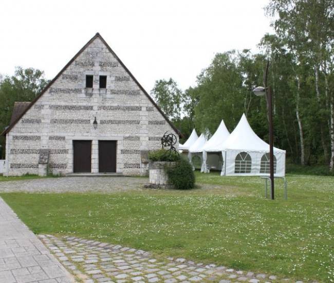 Tente pour vin d'honneur a la gange du grand Aulnay a Grand Quevilly