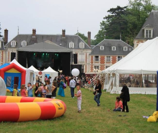 Location de tente pour festival et stand pour abriter les régies pres d'Yvetot.