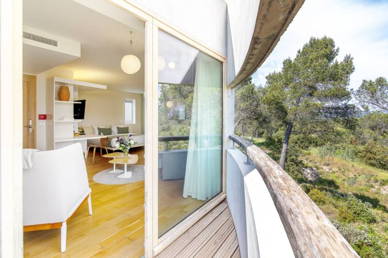 Thecamp Hôtel & Lodges à Aix-en-Provence Suites Familiales avec Piscine et Salle de Sport